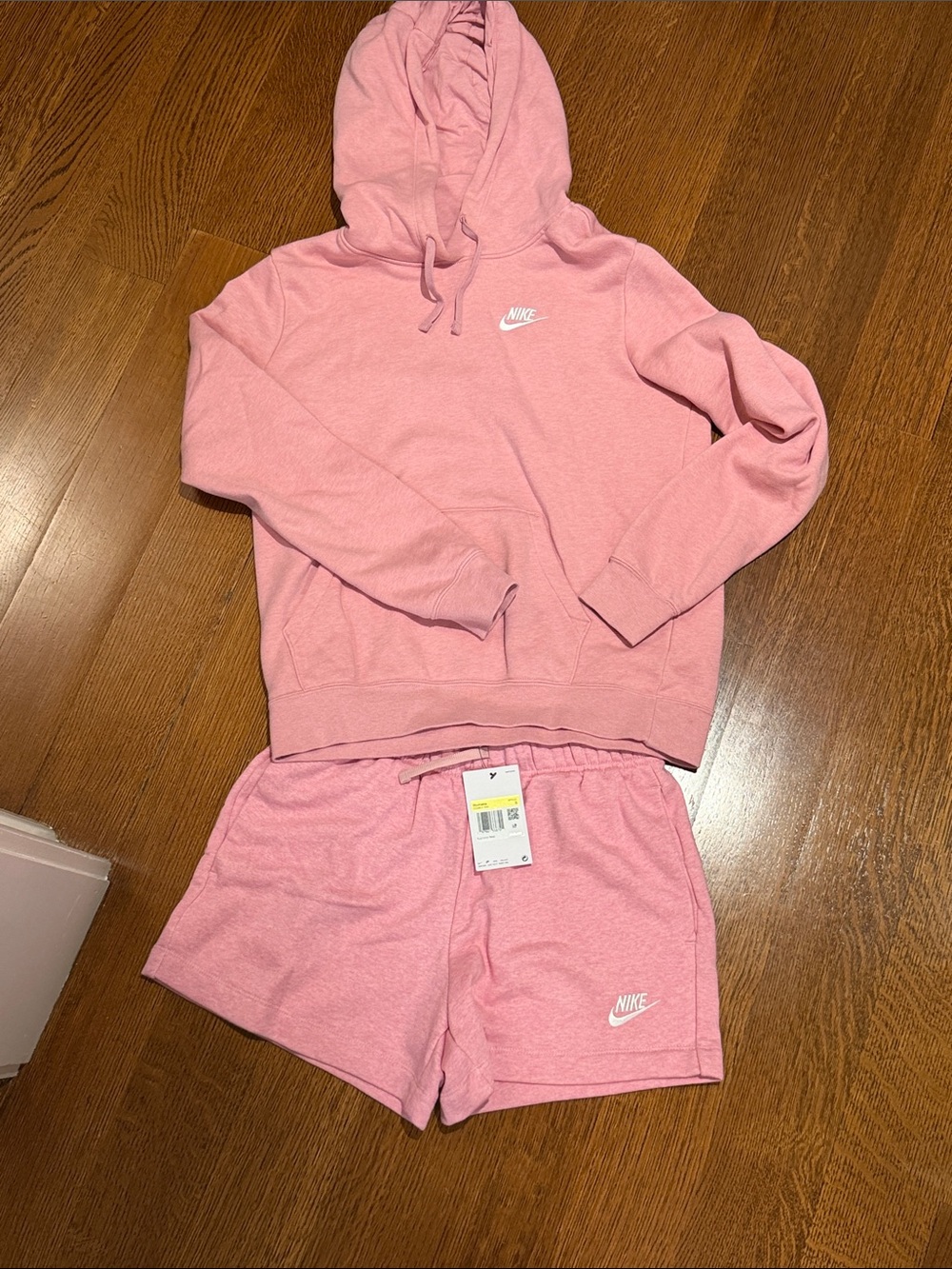 Nike women’s Pink Hoodie and Shorts Set SMALL